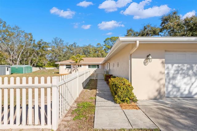 455 PASAJE AVENUE, Tarpon Springs, FL 34689