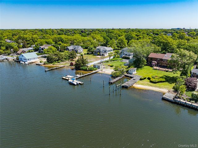 164 W Islip Road, West Islip, NY 11795