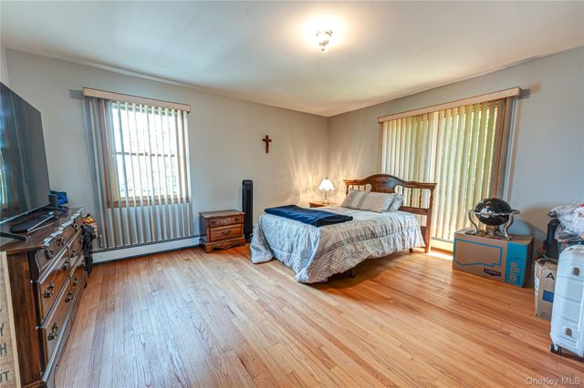 164 W Islip Road, West Islip, NY 11795