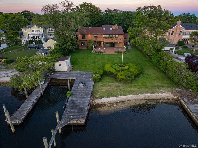 164 W Islip Road, West Islip, NY 11795