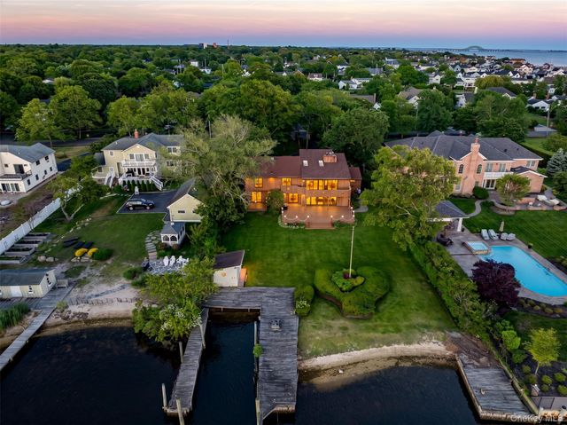 164 W Islip Road, West Islip, NY 11795