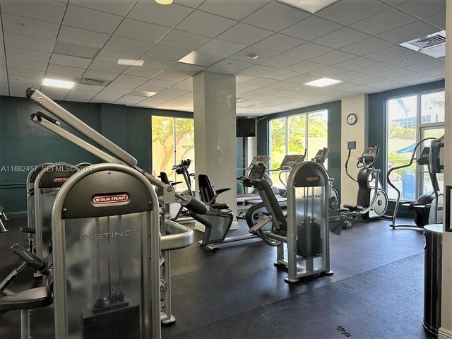 4001 S Ocean Drive 9L, Hollywood, FL 33019