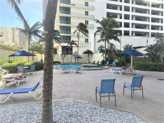 4001 S Ocean Drive 9L, Hollywood, FL 33019