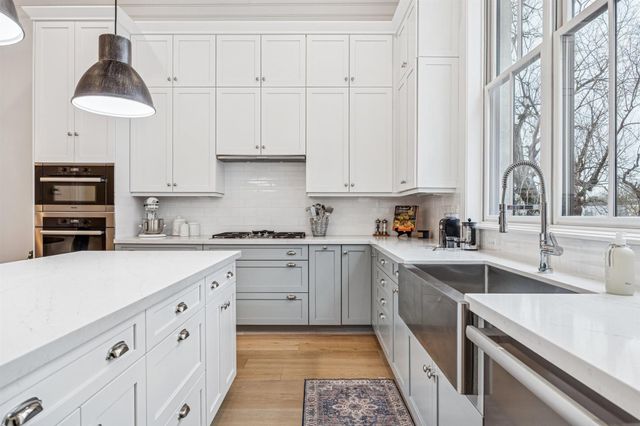 1270 Wood Hollow Drive, Houston, TX 77057