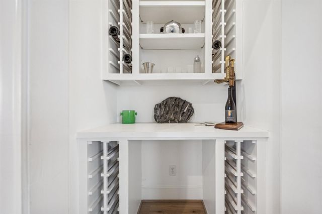 1270 Wood Hollow Drive, Houston, TX 77057