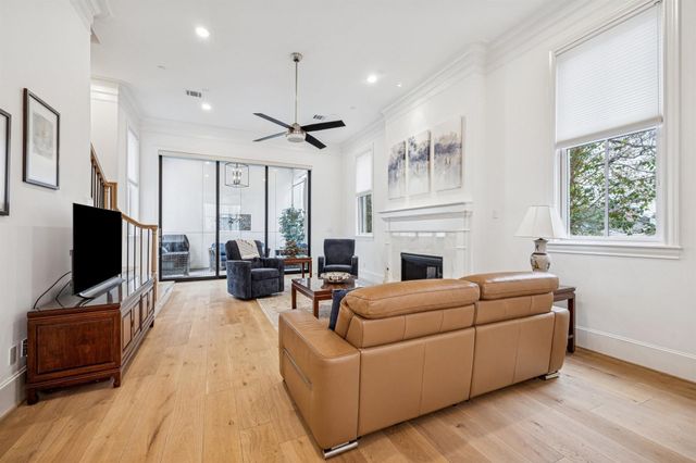 1270 Wood Hollow Drive, Houston, TX 77057