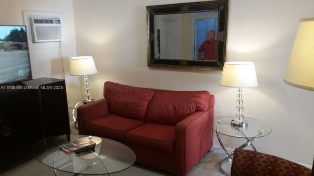 1719 Lincoln St 2 All Utilities Included, Hollywood, FL 33020