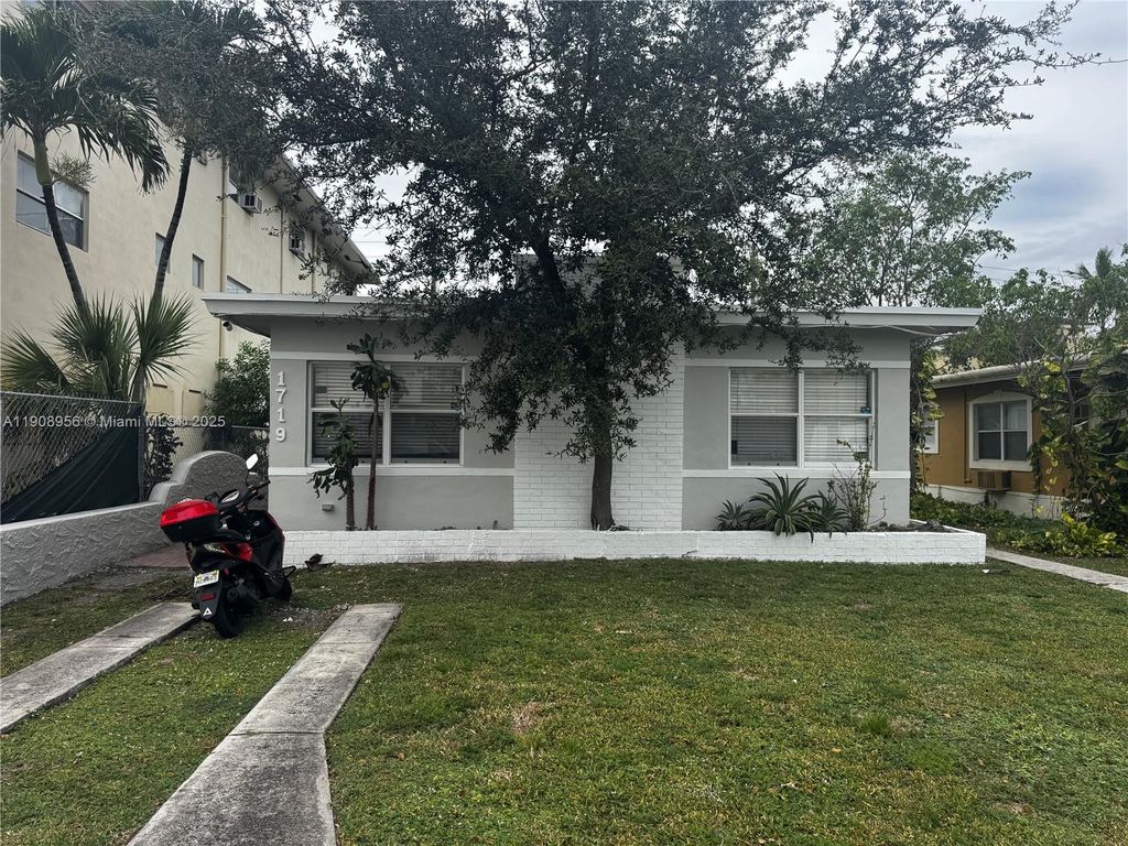 1719 Lincoln St 2 All Utilities Included, Hollywood, FL 33020