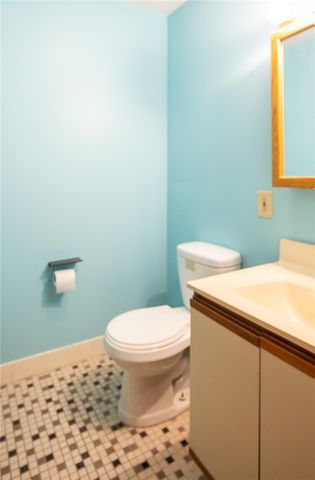 2 Angle Street 8, Lincoln, RI 02838