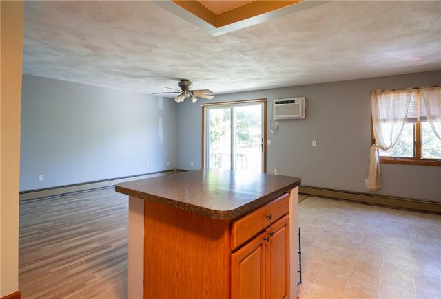2 Angle Street 8, Lincoln, RI 02838
