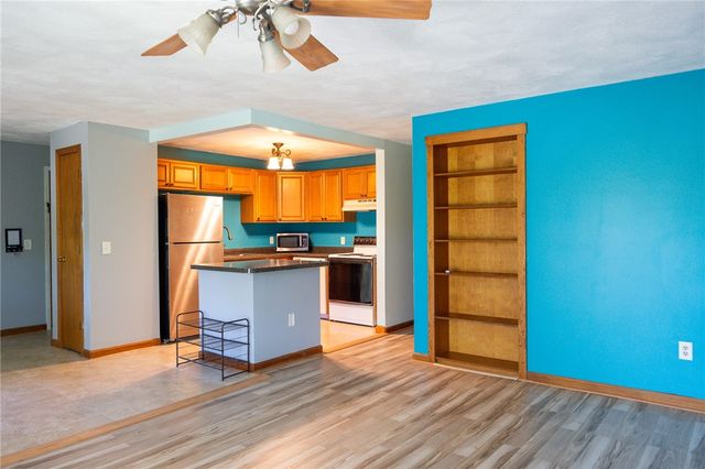 2 Angle Street 8, Lincoln, RI 02838