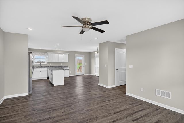 103 Dean Drive, Harrodsburg, KY 40330