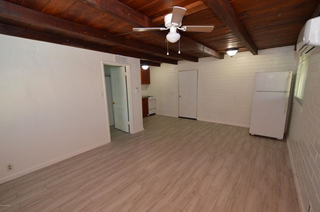 2615 E Fort Lowell Road, Tucson, AZ 85716