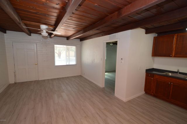 2615 E Fort Lowell Road, Tucson, AZ 85716