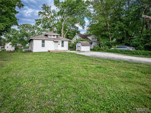 615 N Center Street, Collinsville, IL 62234