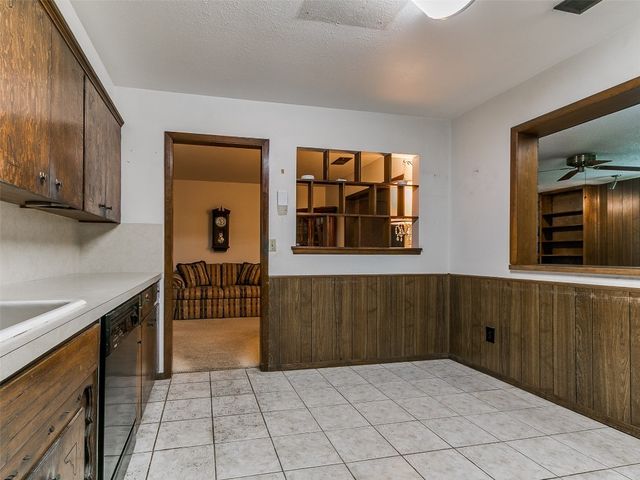 2120 N Divis Avenue, Bethany, OK 73008
