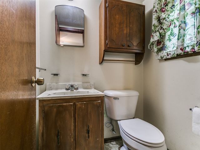2120 N Divis Avenue, Bethany, OK 73008