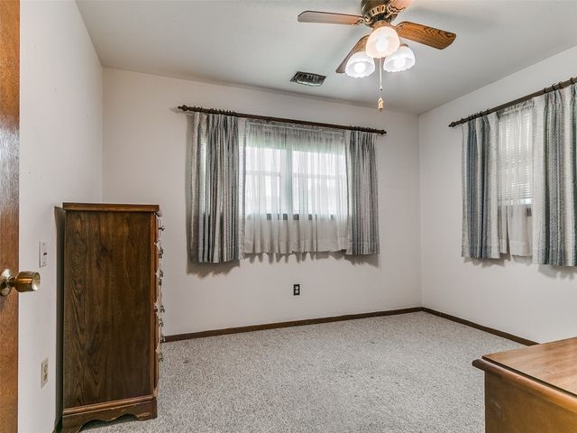 2120 N Divis Avenue, Bethany, OK 73008