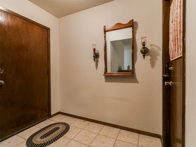 2120 N Divis Avenue, Bethany, OK 73008