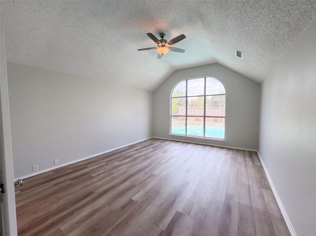 401 Pin Oak Trail, Keller, TX 76248