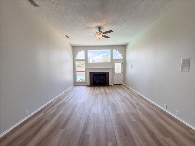 401 Pin Oak Trail, Keller, TX 76248