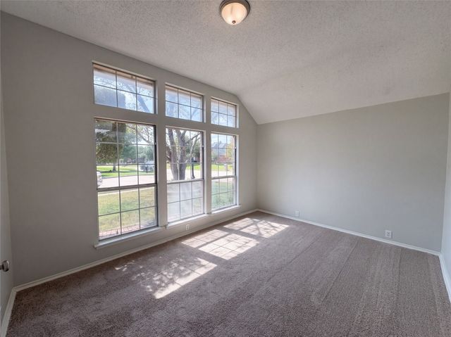 401 Pin Oak Trail, Keller, TX 76248