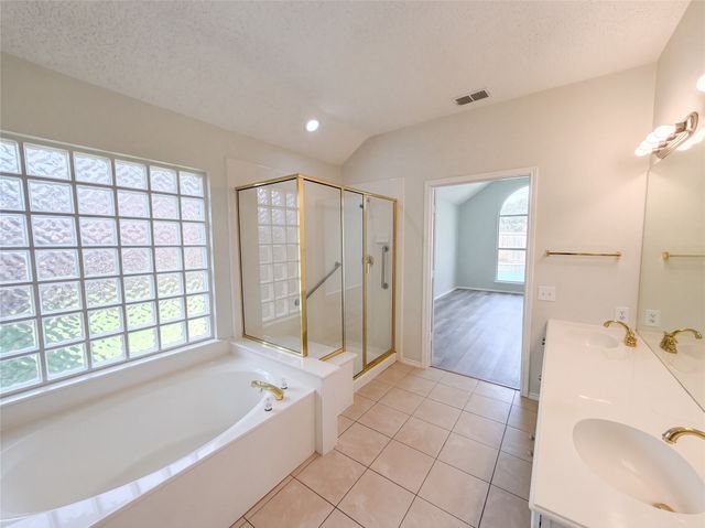 401 Pin Oak Trail, Keller, TX 76248