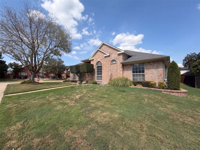 401 Pin Oak Trail, Keller, TX 76248