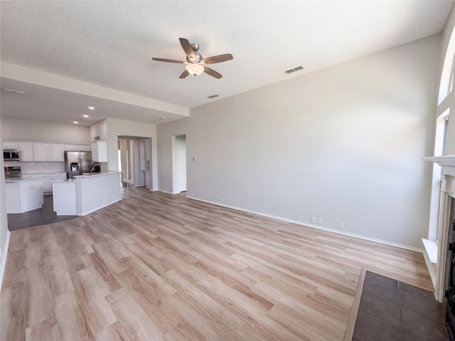 401 Pin Oak Trail, Keller, TX 76248