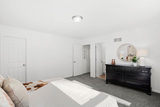 10395 California Street, Crown Point, IN 46307