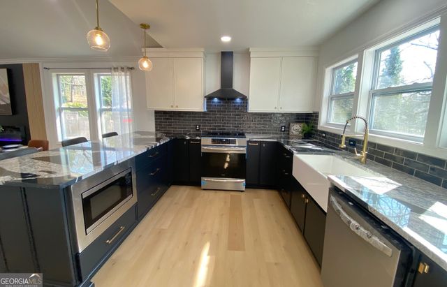 2960 Hogan Road, East Point, GA 30344