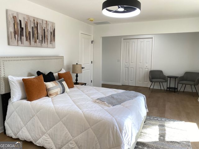 2960 Hogan Road, East Point, GA 30344