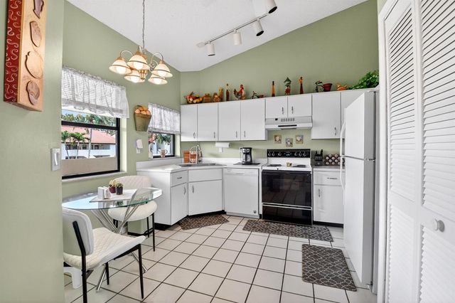 5903 Parkwalk Drive 623, Boynton Beach, FL 33472