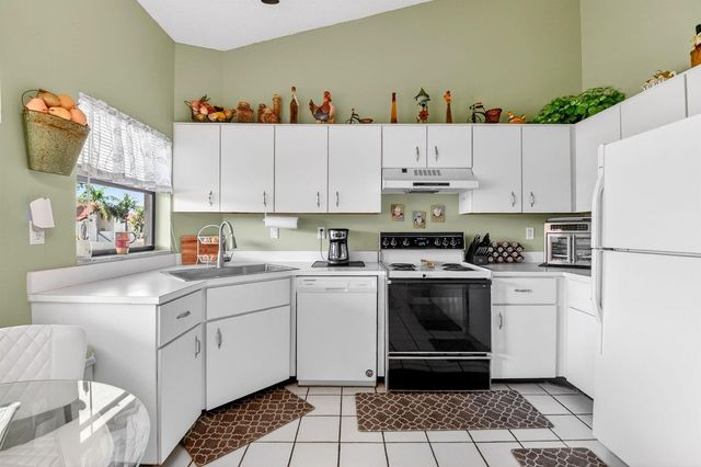 5903 Parkwalk Drive 623, Boynton Beach, FL 33472