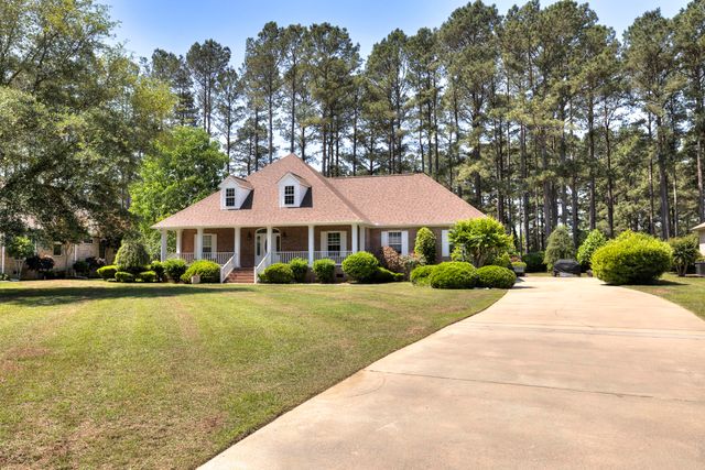 233 Plantation Drive, Manning, SC 29102