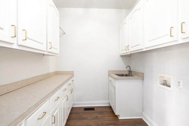 233 Plantation Drive, Manning, SC 29102