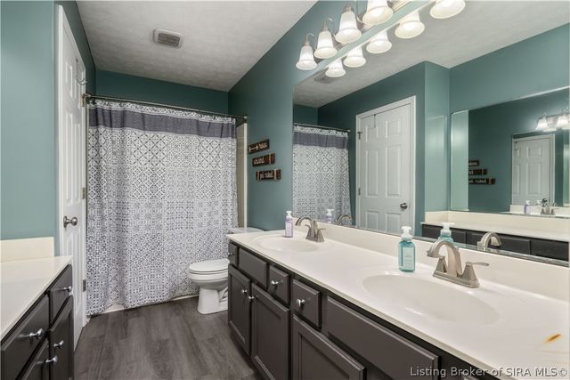 1704 Sterling Oaks Drive, Sellersburg, IN 47172