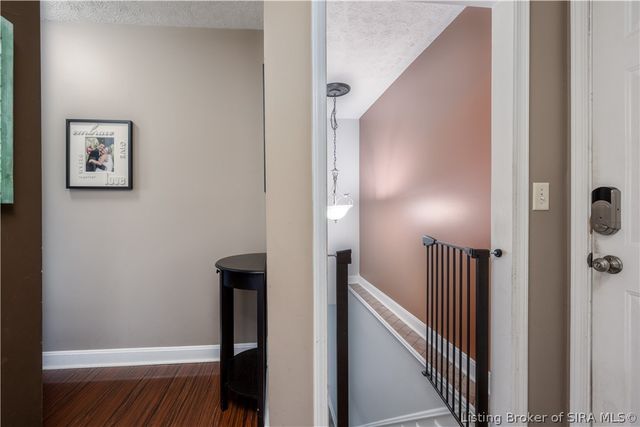 1704 Sterling Oaks Drive, Sellersburg, IN 47172