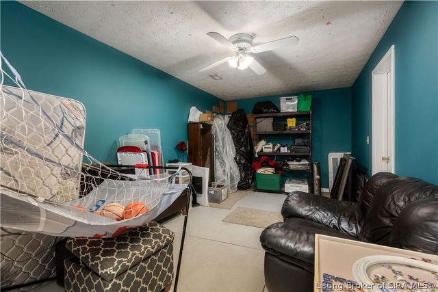 1704 Sterling Oaks Drive, Sellersburg, IN 47172