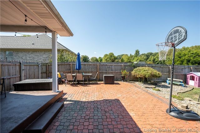 1704 Sterling Oaks Drive, Sellersburg, IN 47172