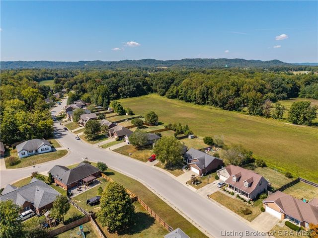 1704 Sterling Oaks Drive, Sellersburg, IN 47172