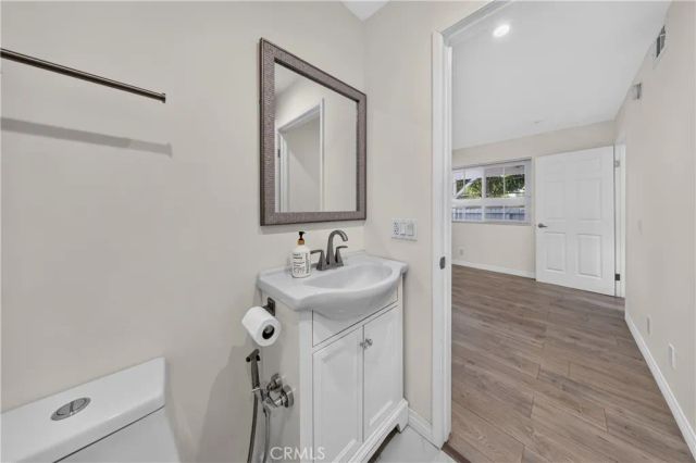 7025 Glade Ave. 2, Canoga Park, CA 91303