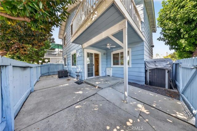 7025 Glade Ave. 2, Canoga Park, CA 91303