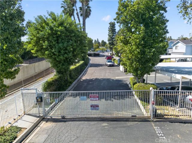 7025 Glade Ave. 2, Canoga Park, CA 91303