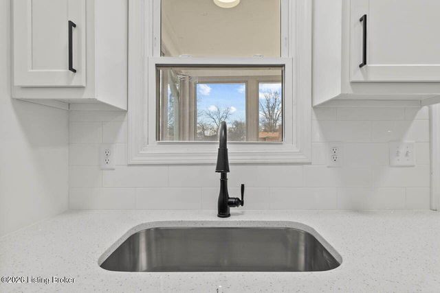 722 Inverness Ave, Louisville, KY 40214