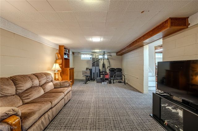 335 Blissfield Drive, Willowick, OH 44095