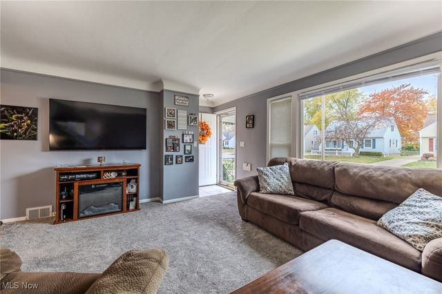 335 Blissfield Drive, Willowick, OH 44095