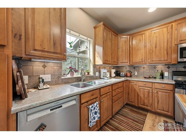 229 Rustic Rd, Bellvue, CO 80512