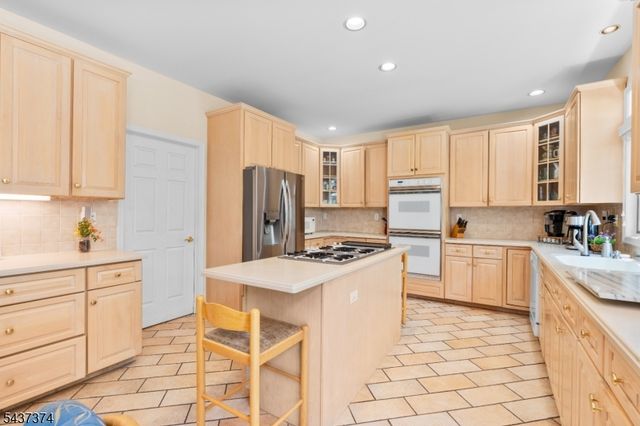 38 Canterbury Rd, Denville Twp., NJ 07834