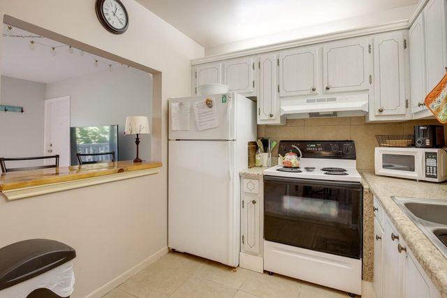 95 N North Boulevard 2b, Boynton Beach, FL 33435